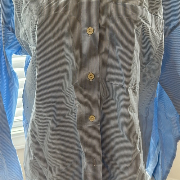 NWT. NEVERWORN. Old Navy Boyfriend button up. - Picture 5 of 8
